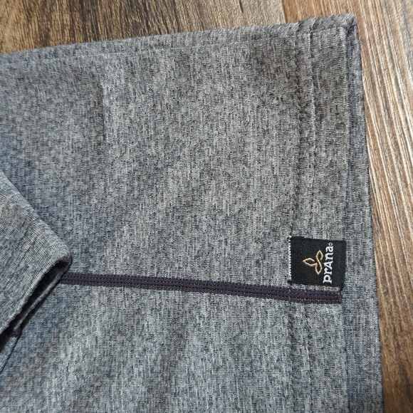 Prana 1/4 Zip Pullover Long Sleeve Size Medium in Heathered Gray - Picture 3 of 10
